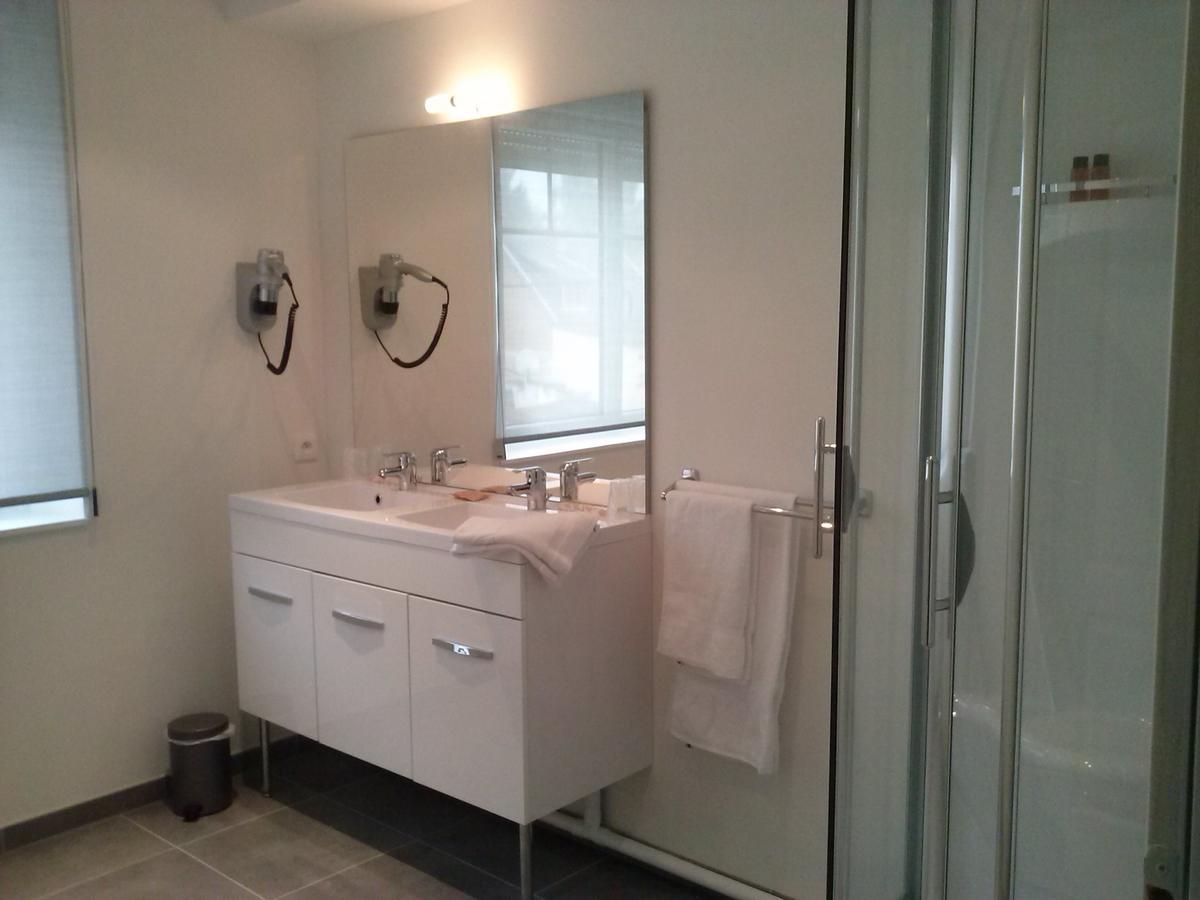 Logis - Hotel Restaurant Du Canard Hangest-sur-Somme Room photo